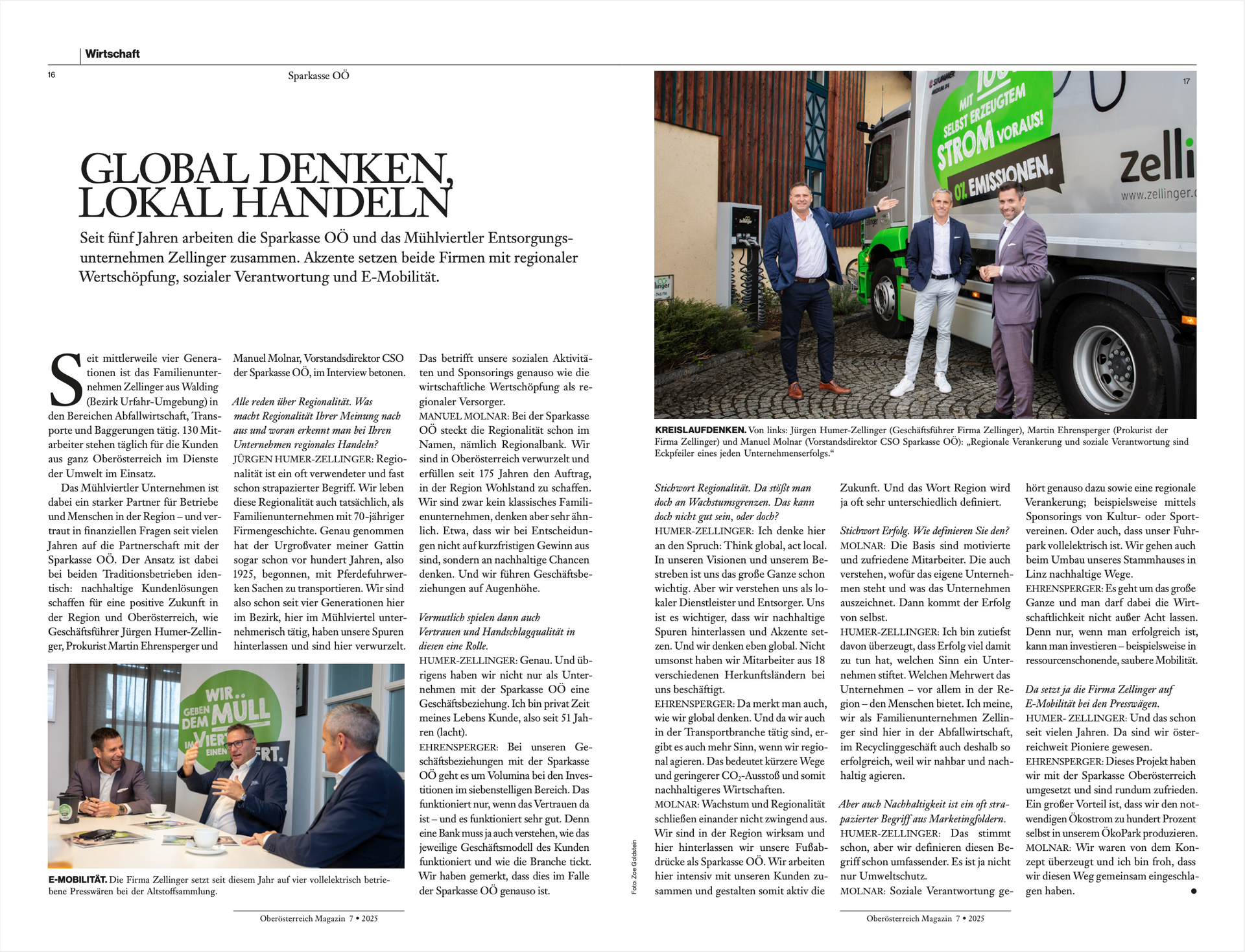 Ein Zeitungsauschnit mit einem Bild auf dem zwei Männer sich eine Broschüre ansehen