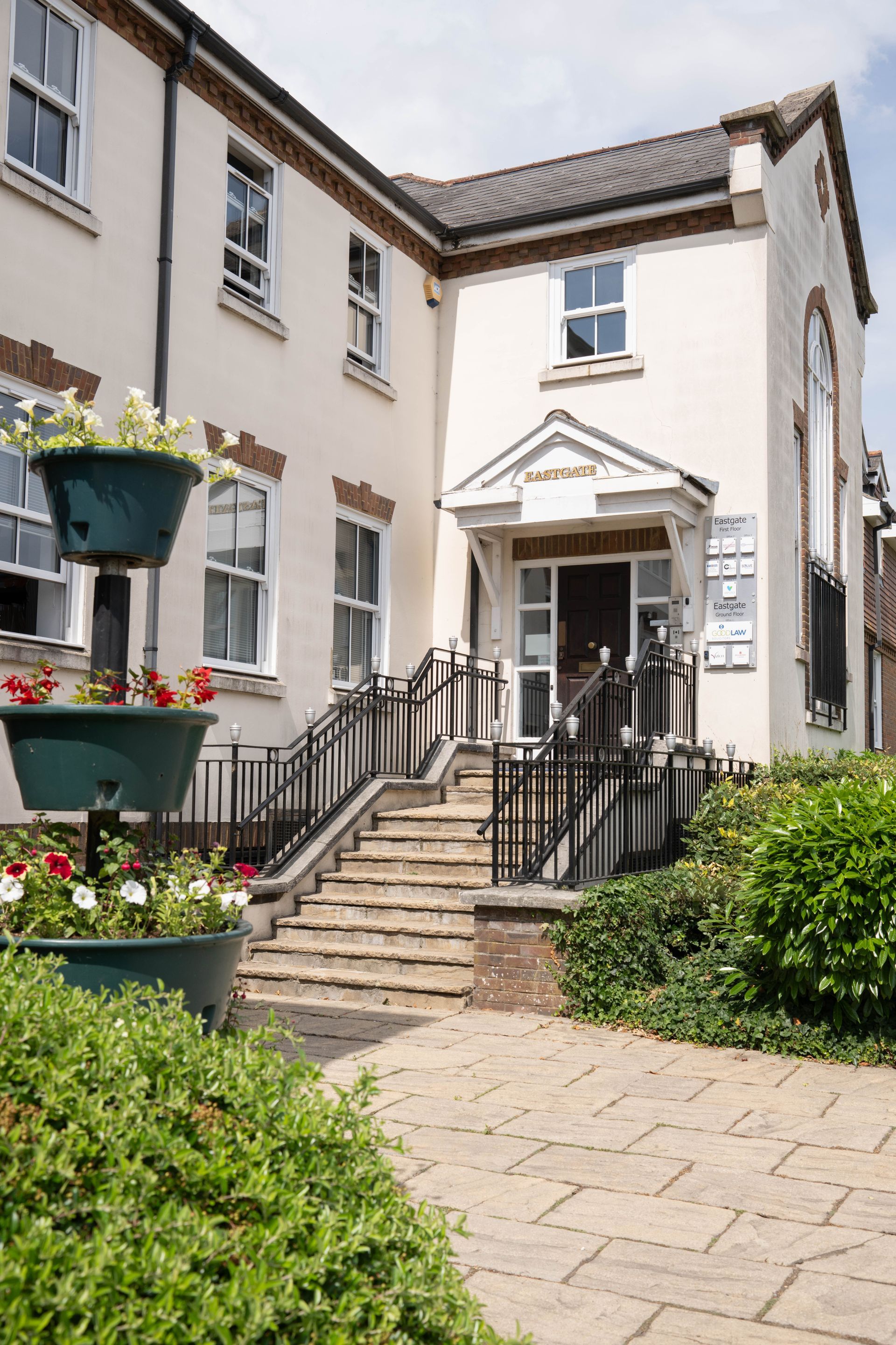 Offices to let in Farnham