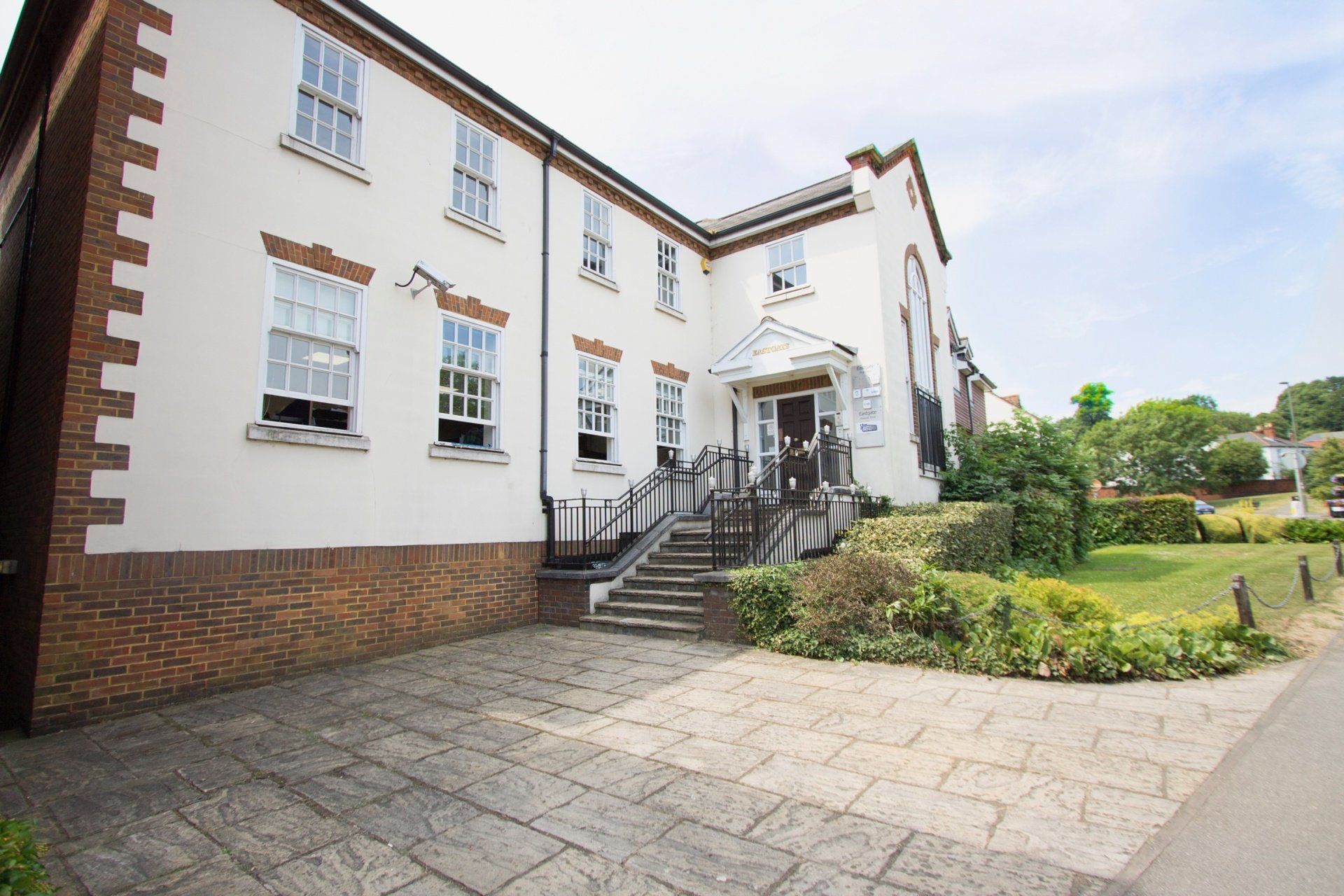 What Offices are there to rent in Farnham Surrey