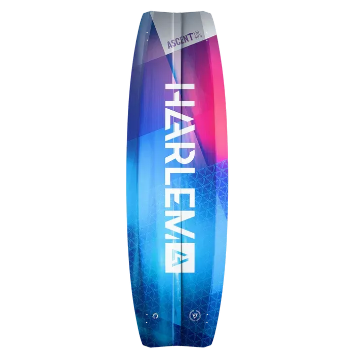 Tabla de wakeboard con degradados en azul, rosa y verde, gráfico blanco. Texto 