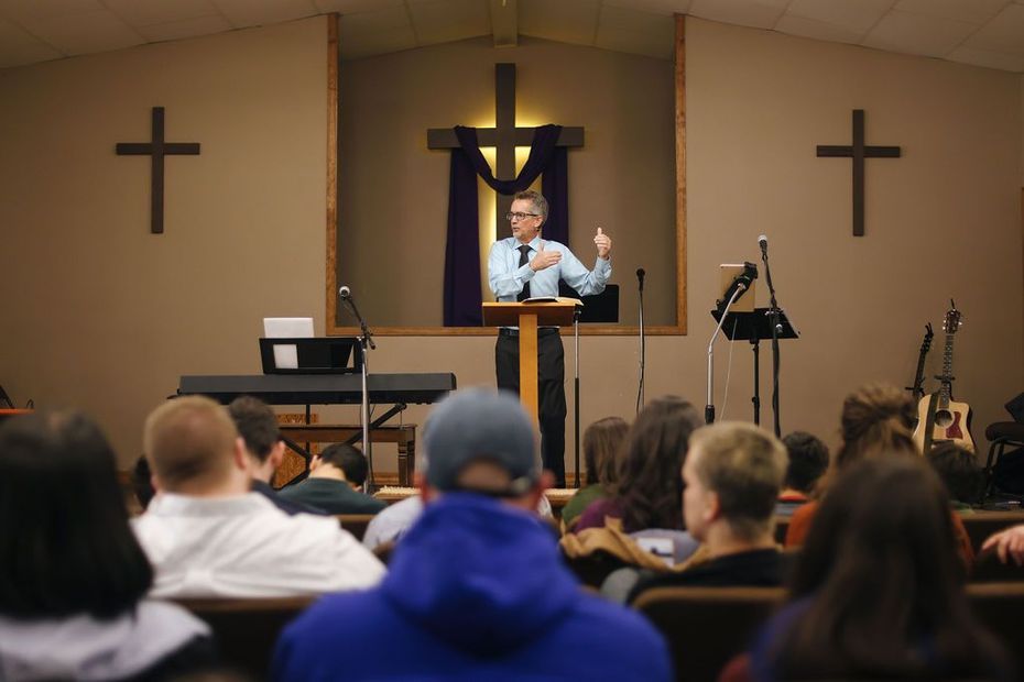 Loving Christ through expository preaching from the Bible.
