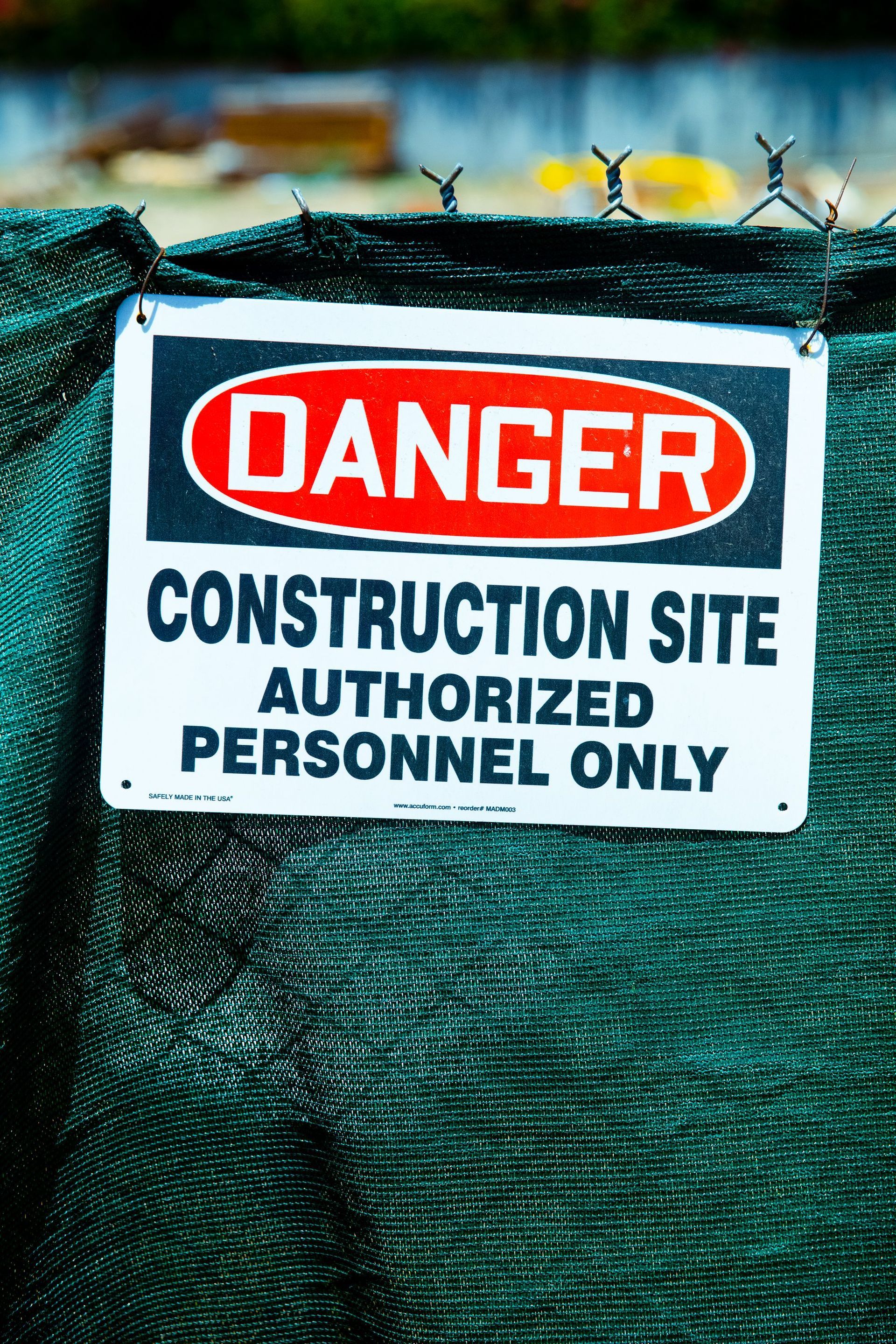Vinyl Printing 4 Less logistics signs, job site signs, logistics banners, logistics apparel logos, contractor logos, logistics vehicle wraps, contractor fleet graphics, and logistics vinyl printing
