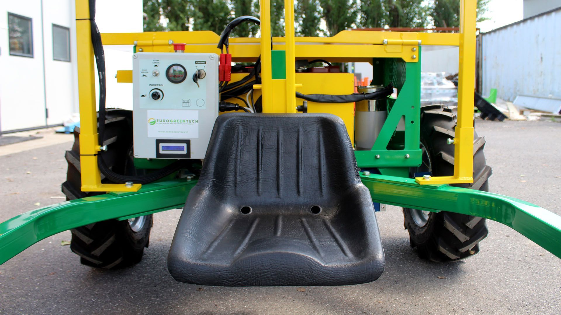 EGT-ASPARAGO SM - agevolatrice elettrica per la raccolta asparago - green line di euro green tech