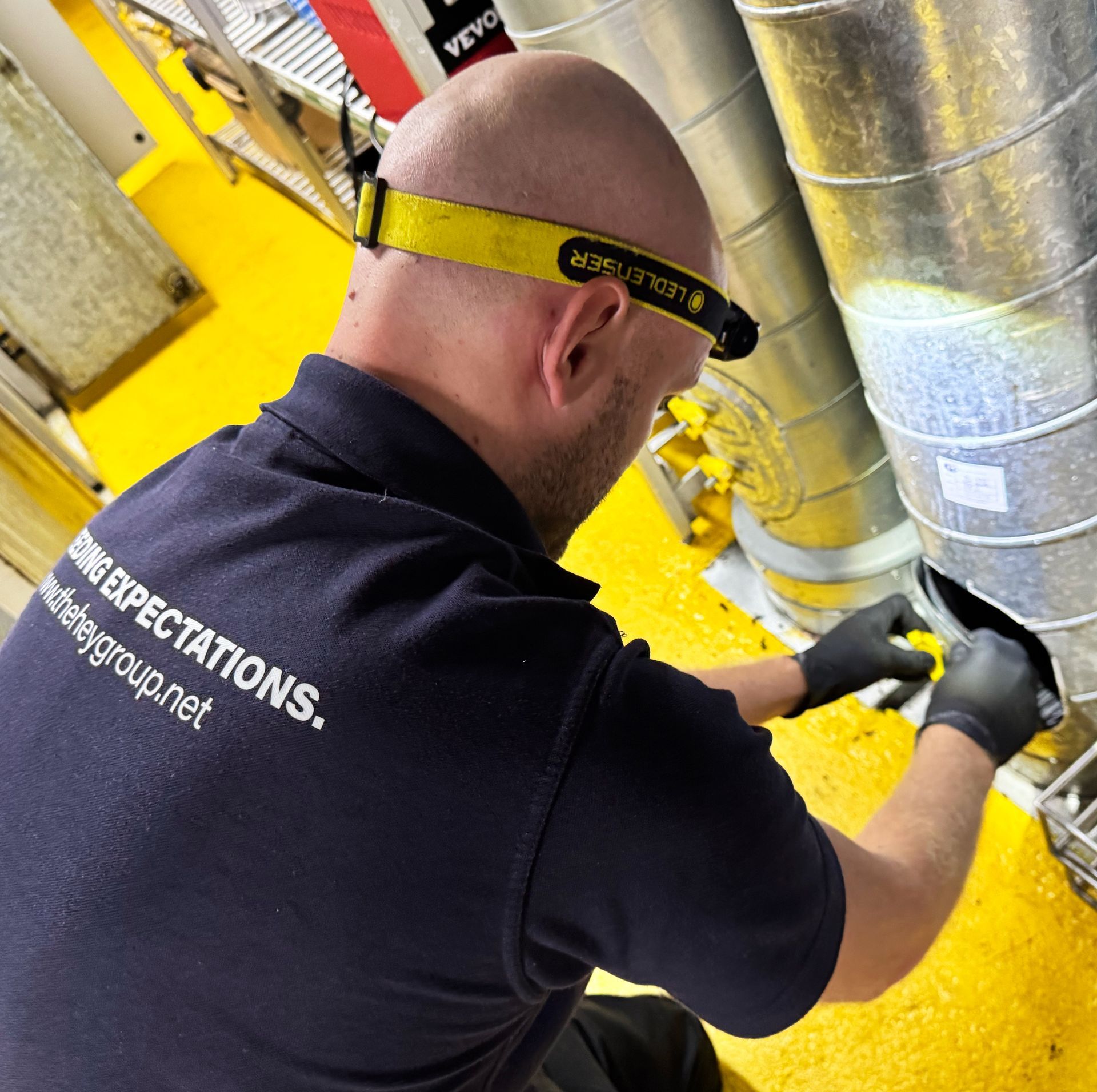 hey-service-group-fire-damper-fire-stopping-tr19-cleaning-legionella-hvac.webp
