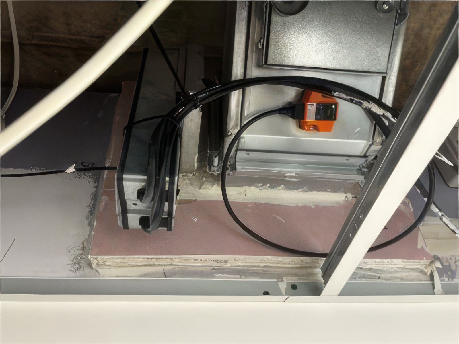 hey-service-group-fire-damper-fire-stopping-tr19-cleaning-legionella-hvac.webp