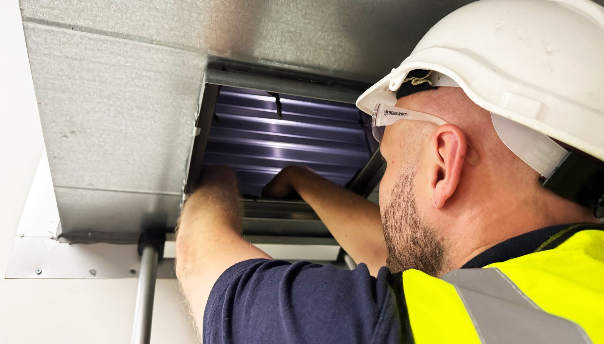 hey-service-group-fire-damper-fire-stopping-tr19-cleaning-legionella-hvac.webp