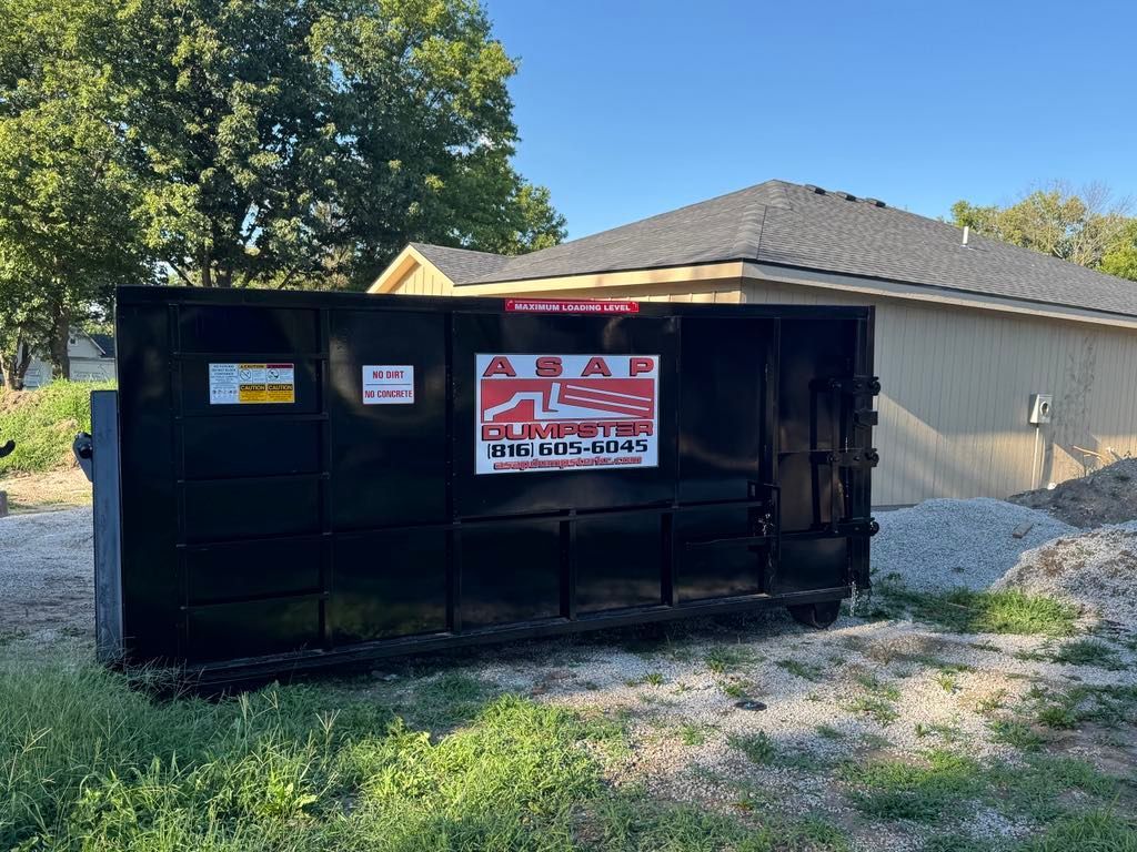 30 yard dumpster rental for new construction project in Overland Park, KS.
