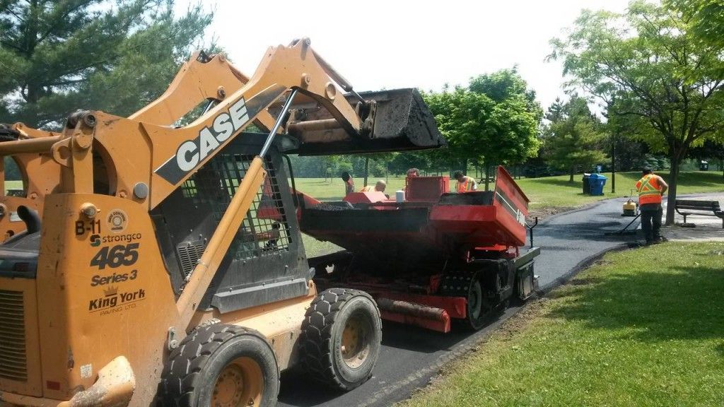 commercial asphalt paving contractors Near me