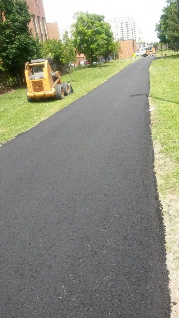 commercial asphalt paving contractors Near me