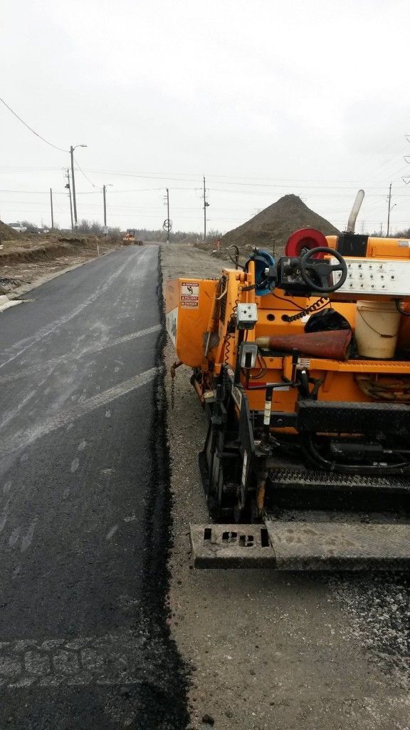 Commercial asphalt paving services near me