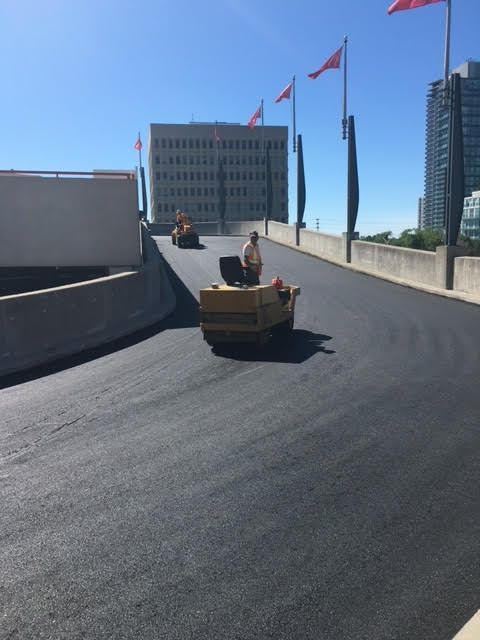 commercial asphalt paving contractors