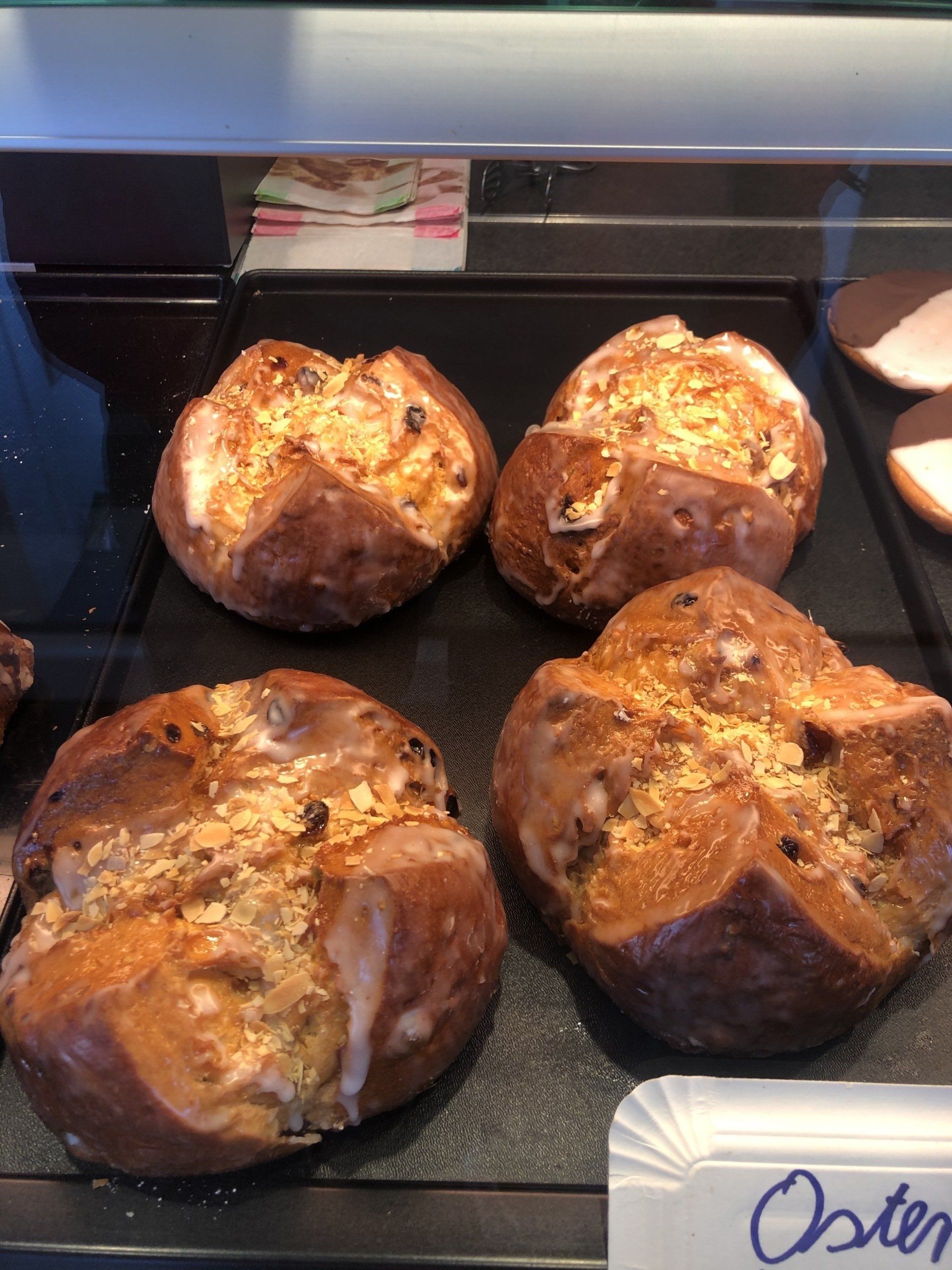 Rosinenbrötchen