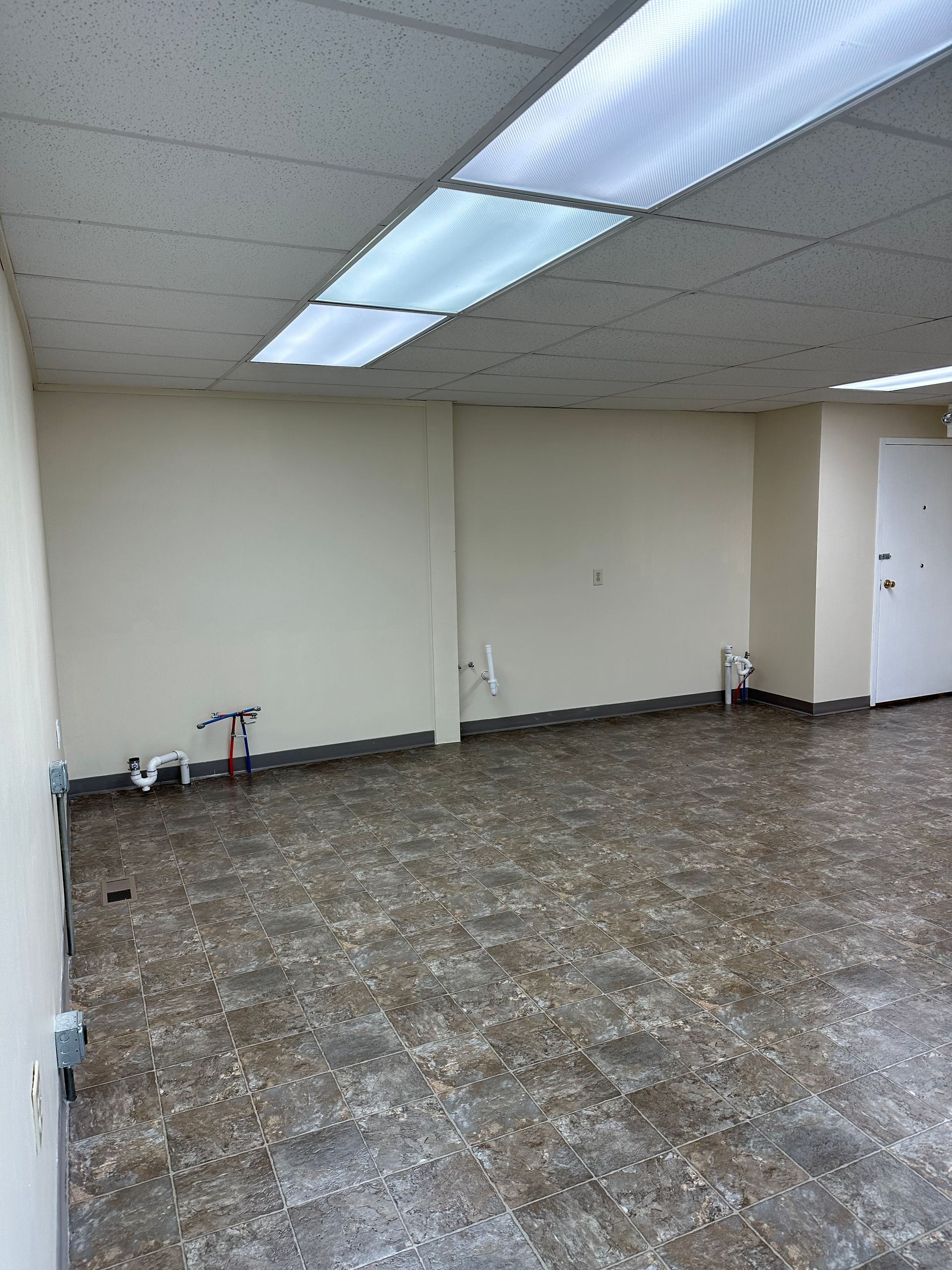 Retail Space Leavenworth, KS A and K Rentals