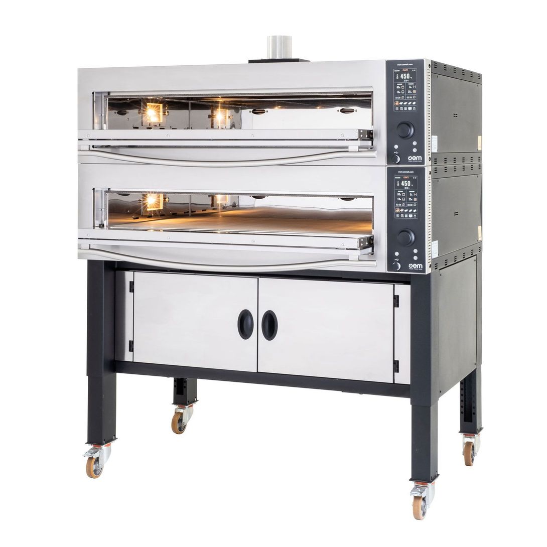 Forno per pizza commerciale a due piani su supporto con ruote, finitura in acciaio inox e sportelli frontali