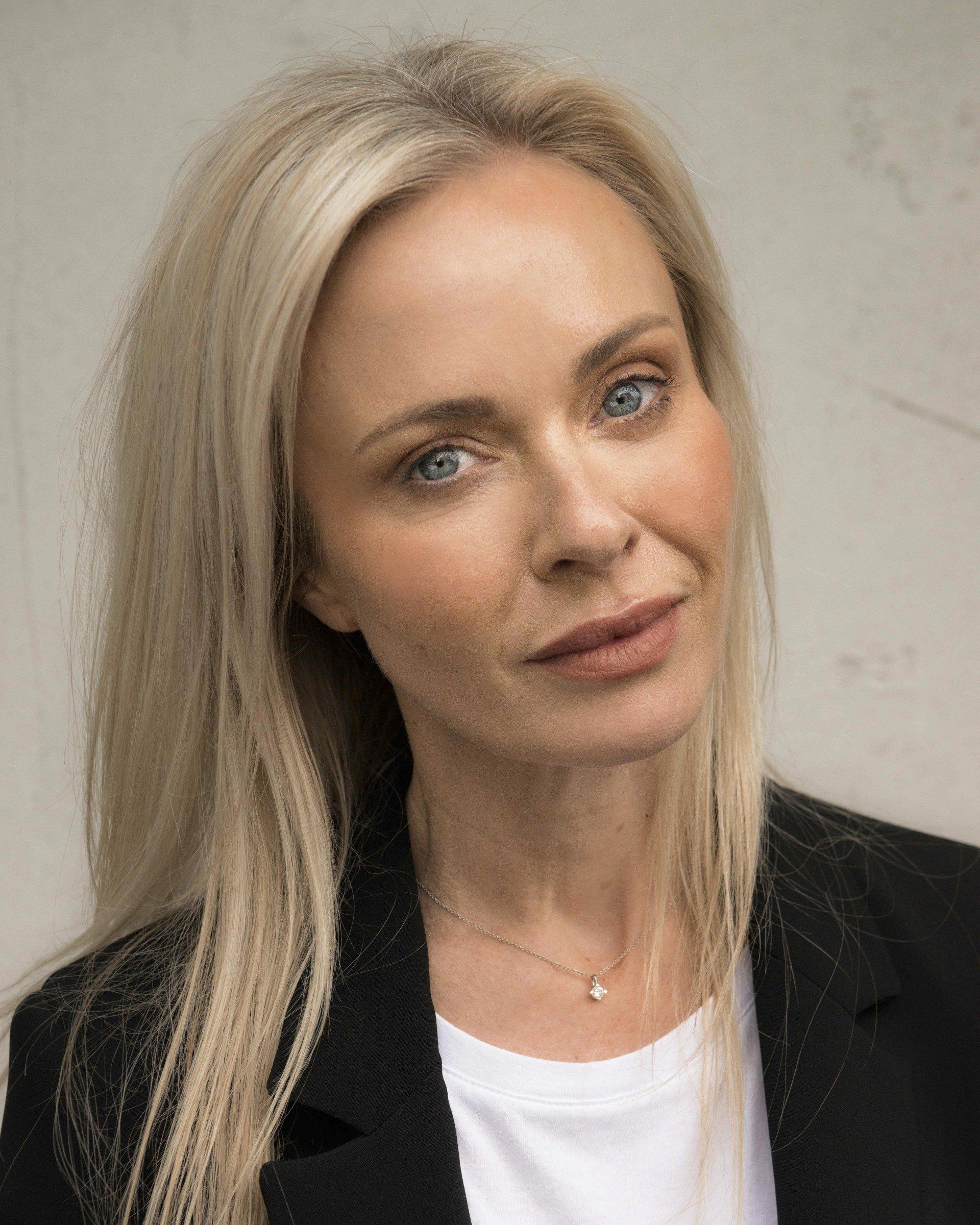  JODIE DRY 