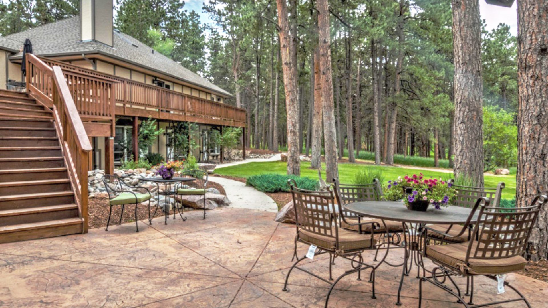 the hideaway Inn for light of mine women's retreat in colorado