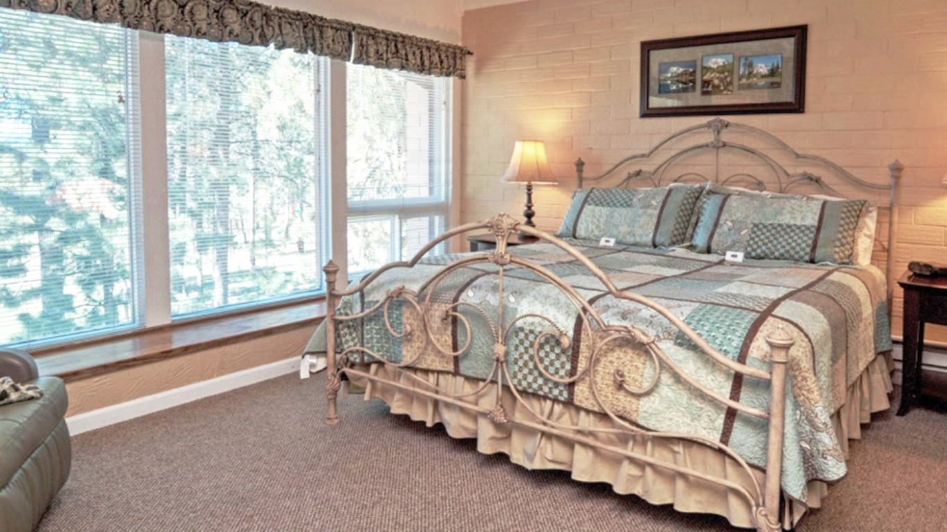 bedroom and double bed at the Hideaway Inn
