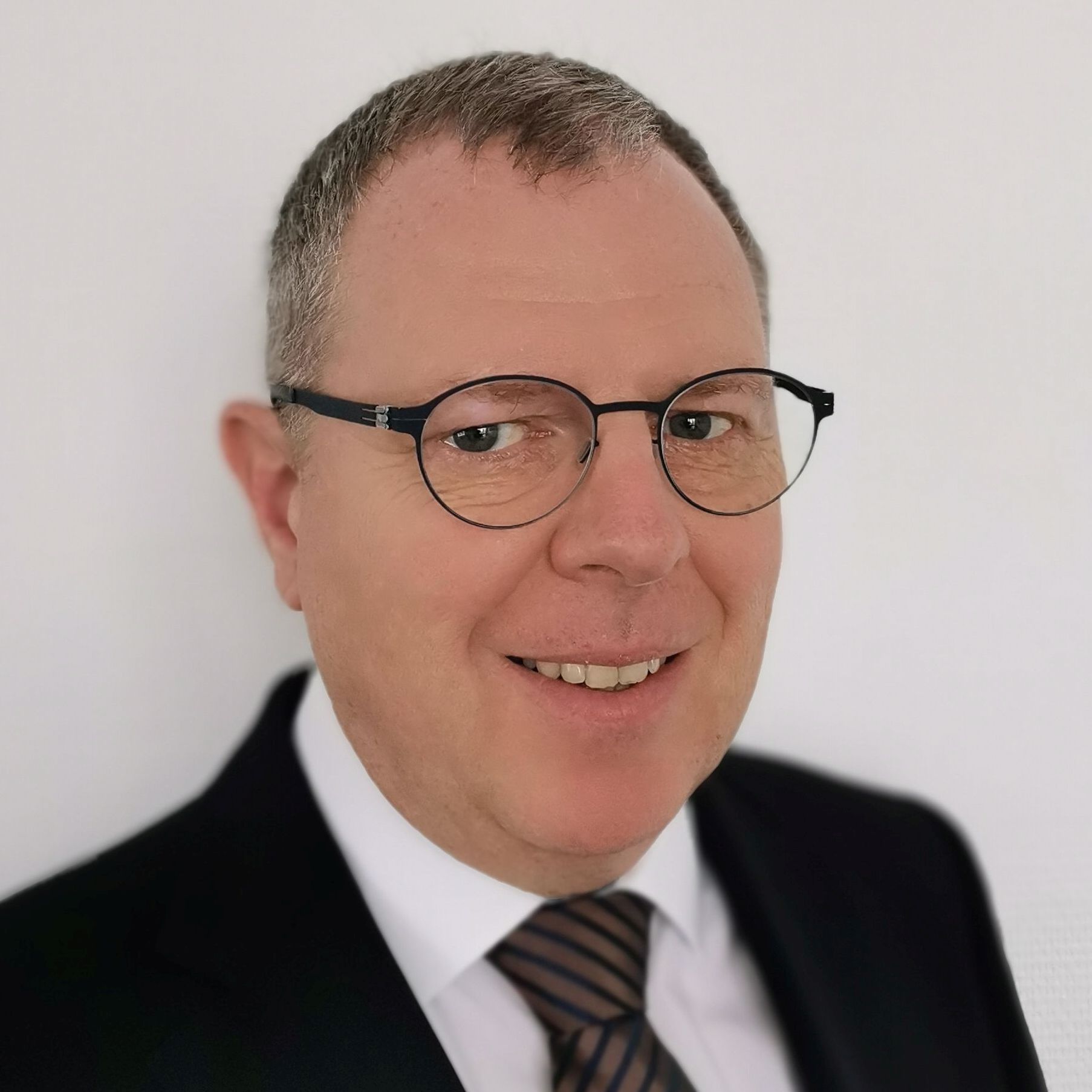 Dr. Thomas Gneiting