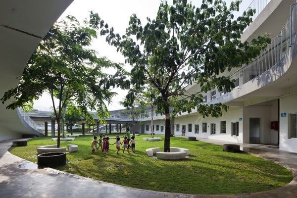 08_eastern_courtyard