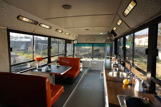 Sneakhype Israeli-Public-Bus-Transformed-Into-Luxury-Home-1-620x413
