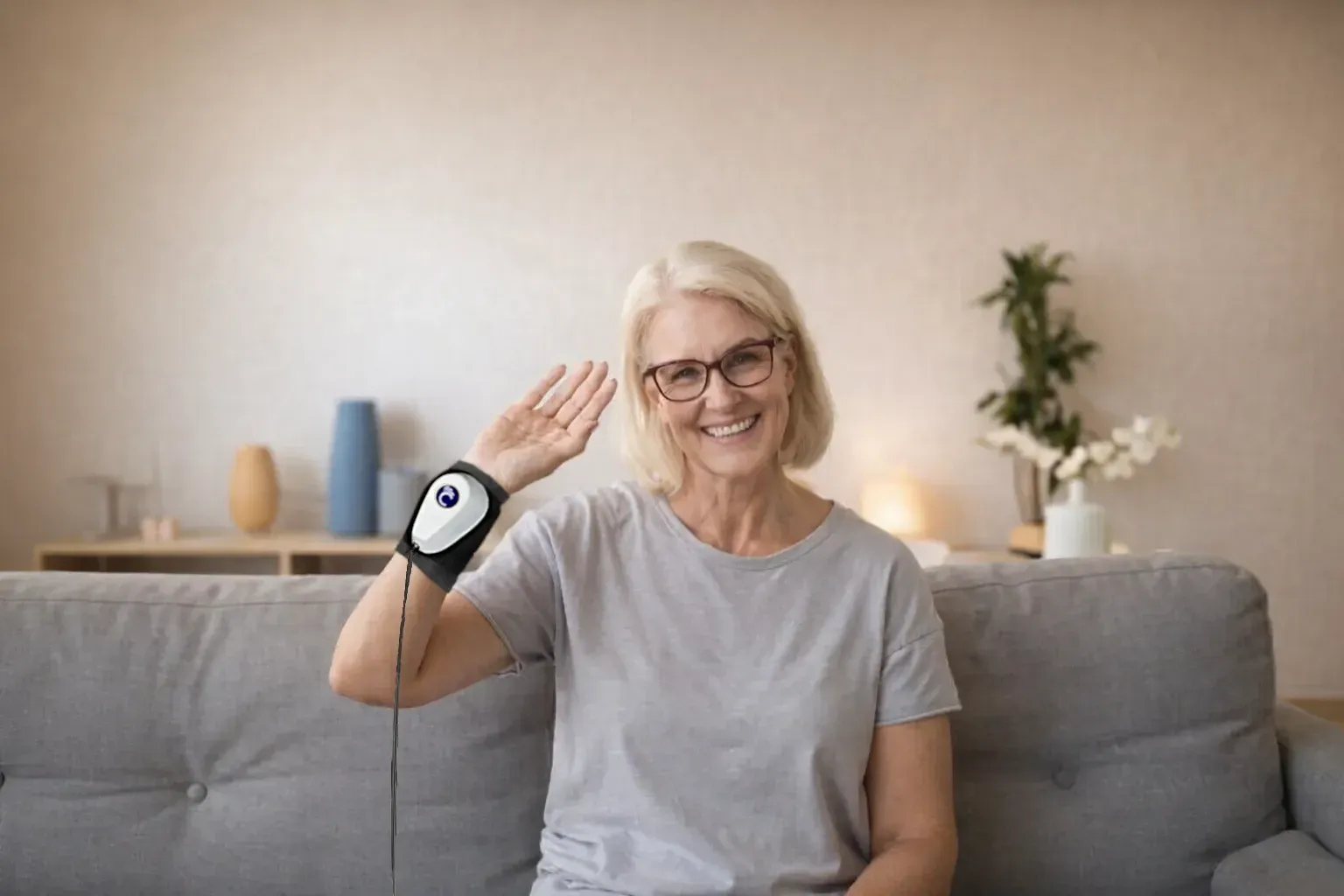 woman with a CarpalRx