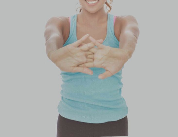 finger interlace stretching exercise