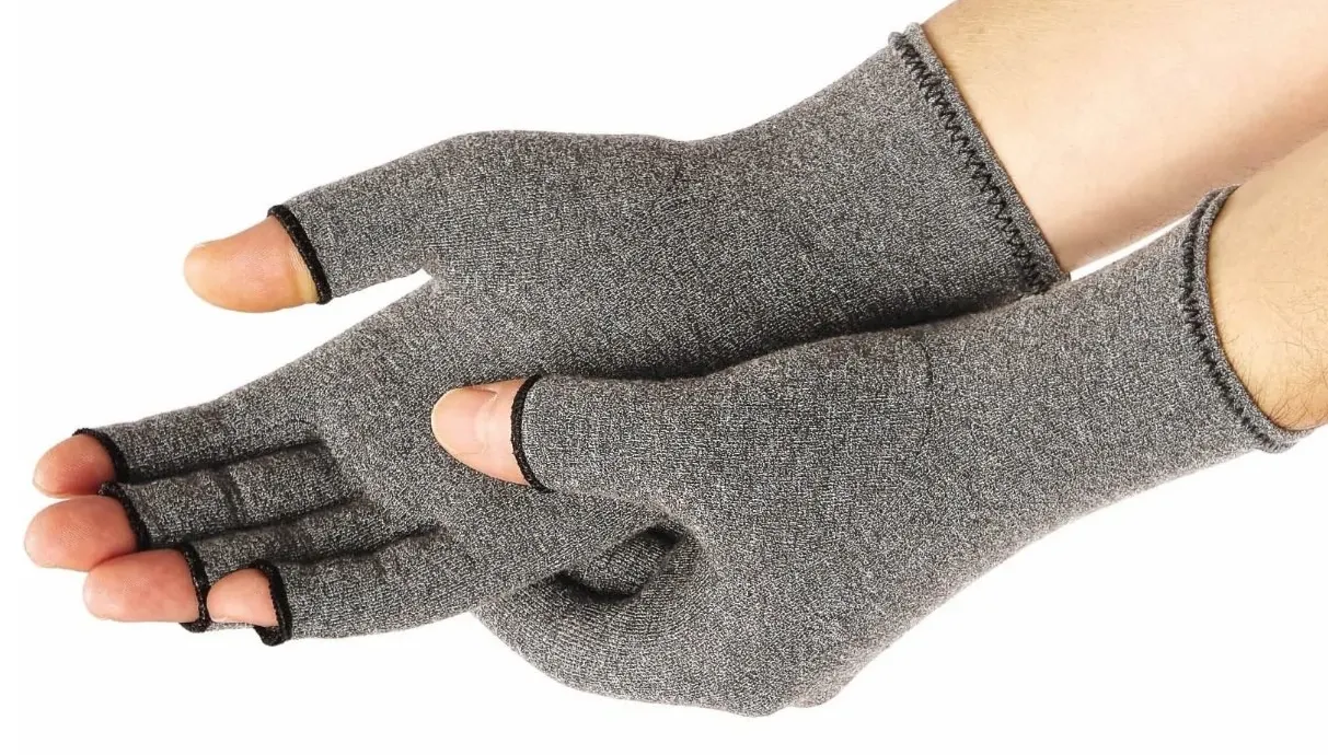 fingerless gloves