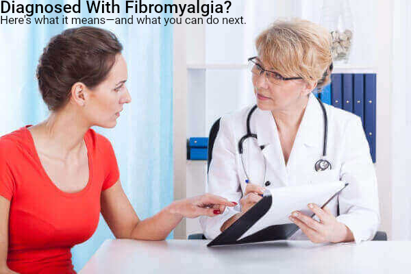 phjysician discussing diagnosis