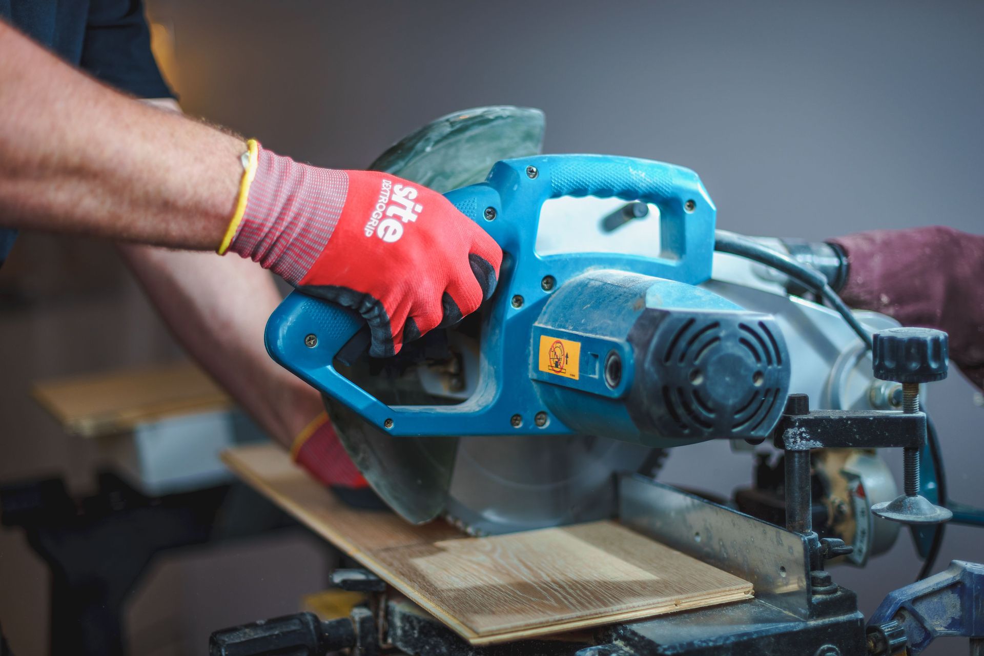 electric saw
