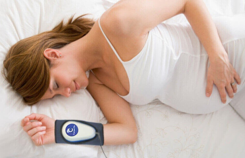 pregnant woman relaxing with CarpalRx