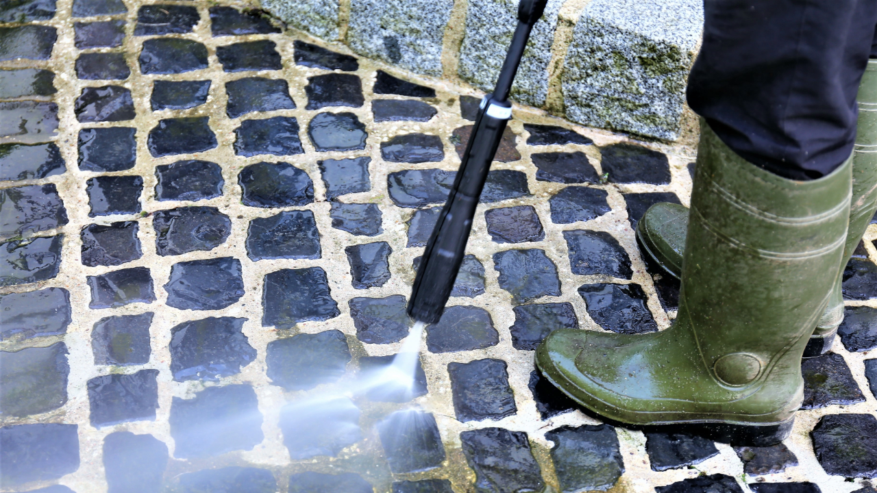Gallery Image | A+ Window and Gutter Cleaning