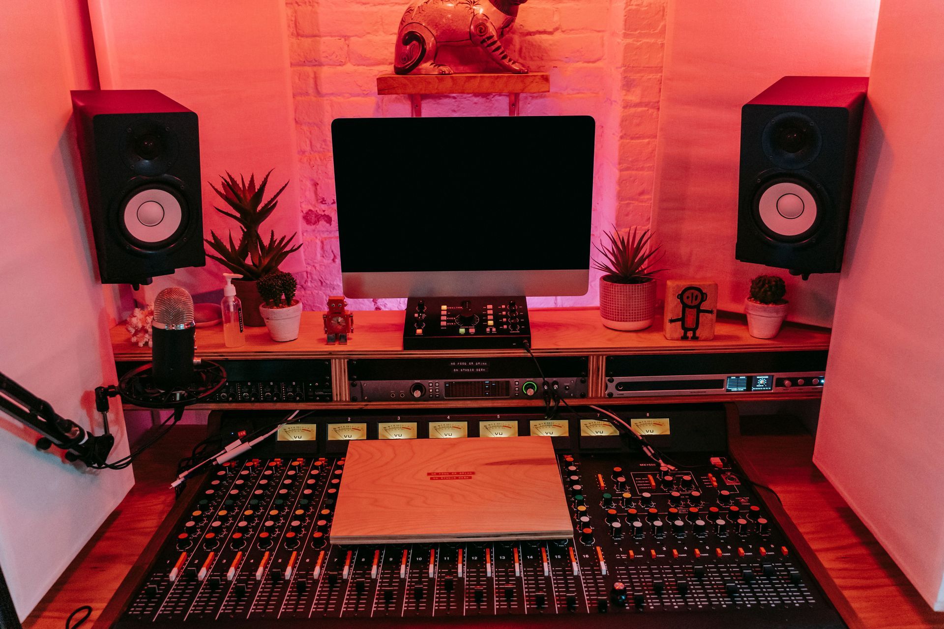 Home studio built by StudioBuild