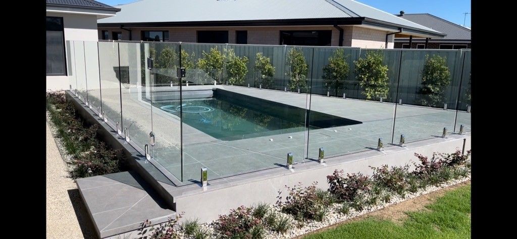Glass Pool Fencing Custom Built in Shepparton, Yarrawonga, Wangaratta, Seymour, Mansfield, Benalla, Wagga.. Northern Victoria