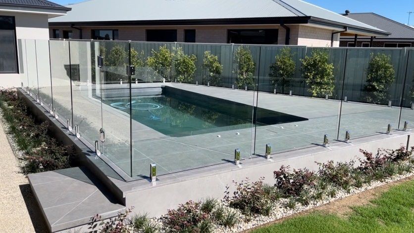 Glass Pool Fencing Shepparton, Yarrawonga, Wangaratta, Seymour, Mansfield, Benalla, Wagga.. Northern Victoria