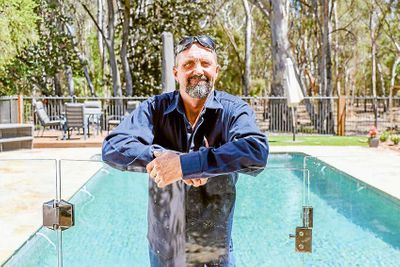 Glass Pool Fencing Shepparton, Yarrawonga, Wangaratta, Seymour, Mansfield, Benalla, Wagga.. Northern Victoria