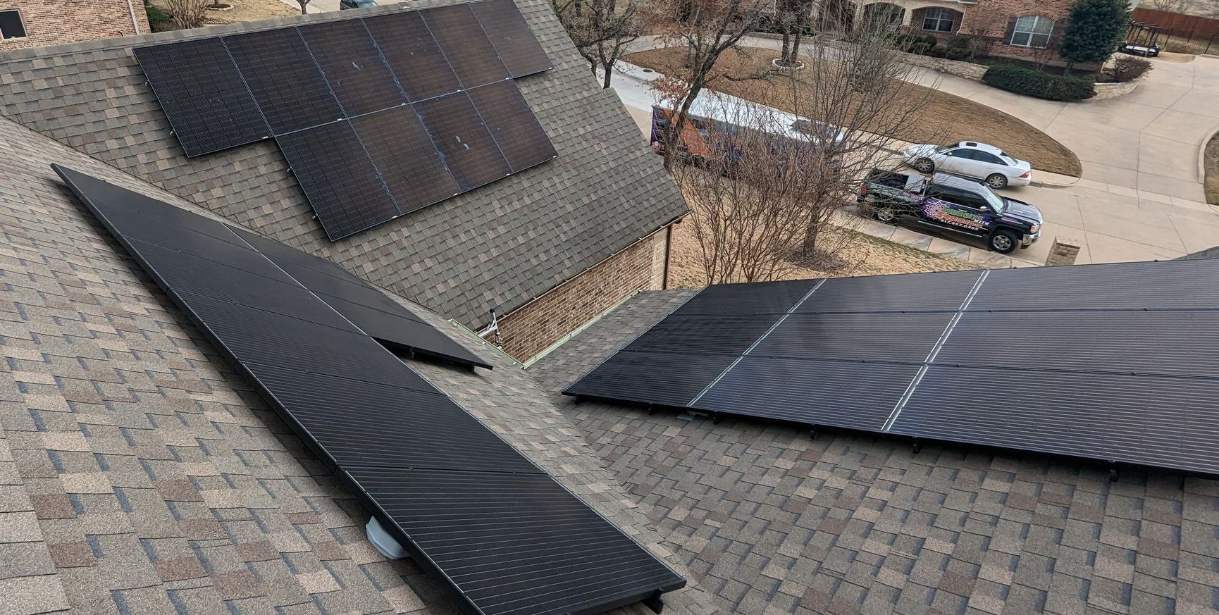 A roof with a lot of solar panels on it.
