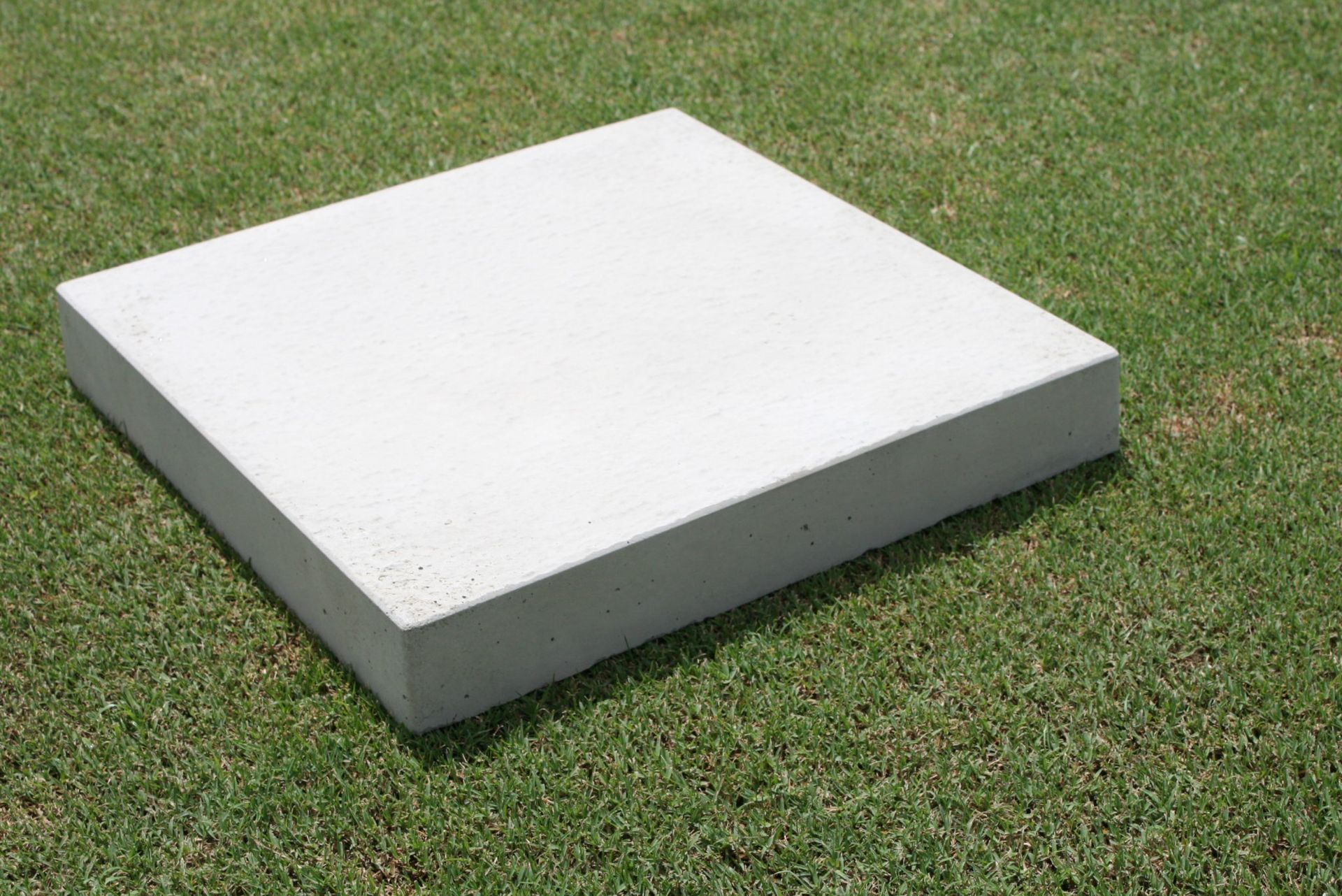 White Plain Paver - Riverstone, NSW - AA West Precast Concrete White Plain Paver - Riverstone, NSW - AA West Precast Concrete
