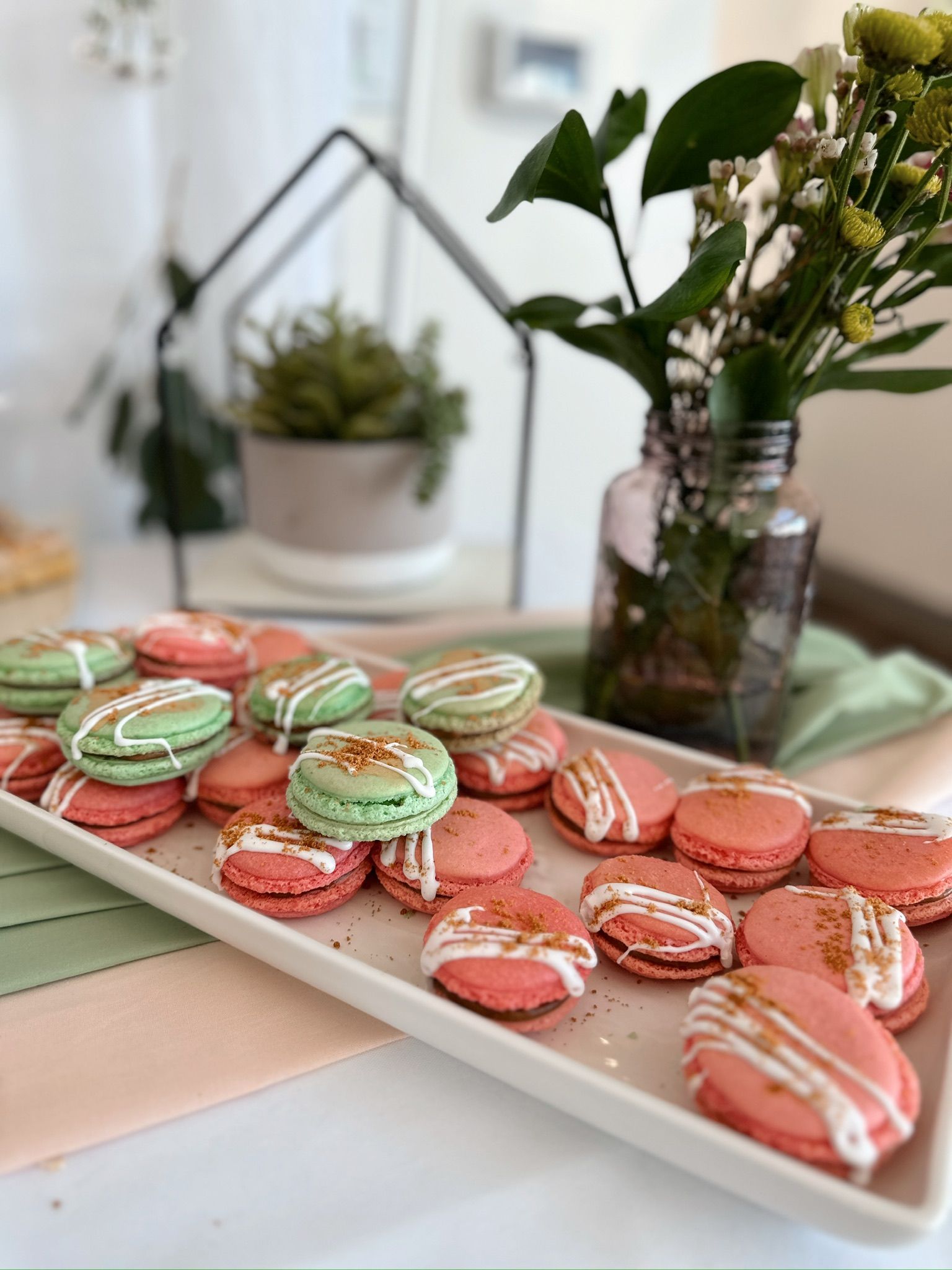 Cookie Butter Macarons