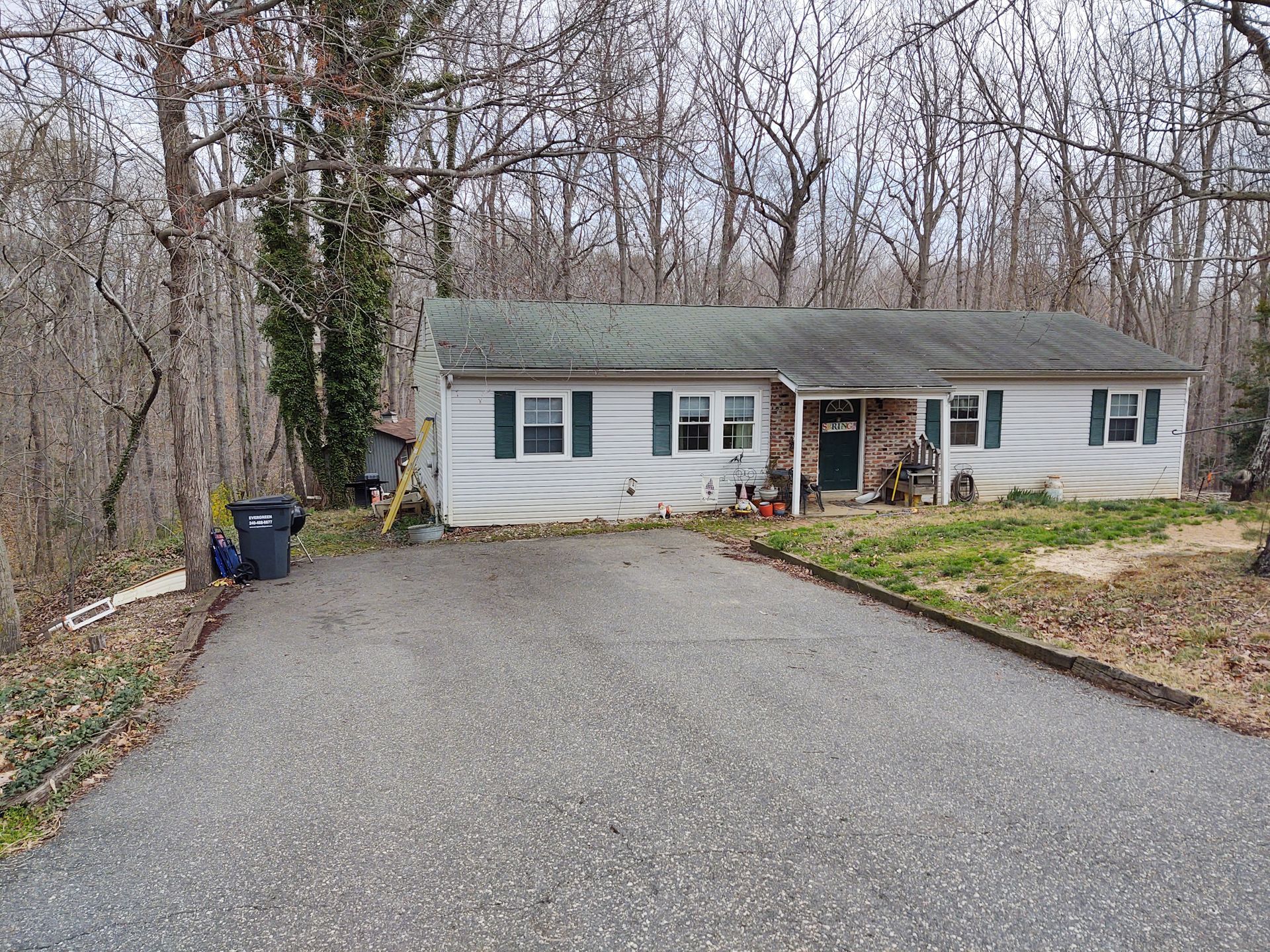 front of house before garage addition