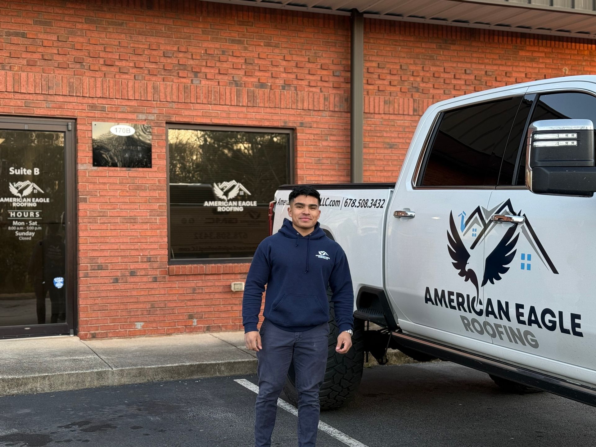 Roofing contractor in Dacula