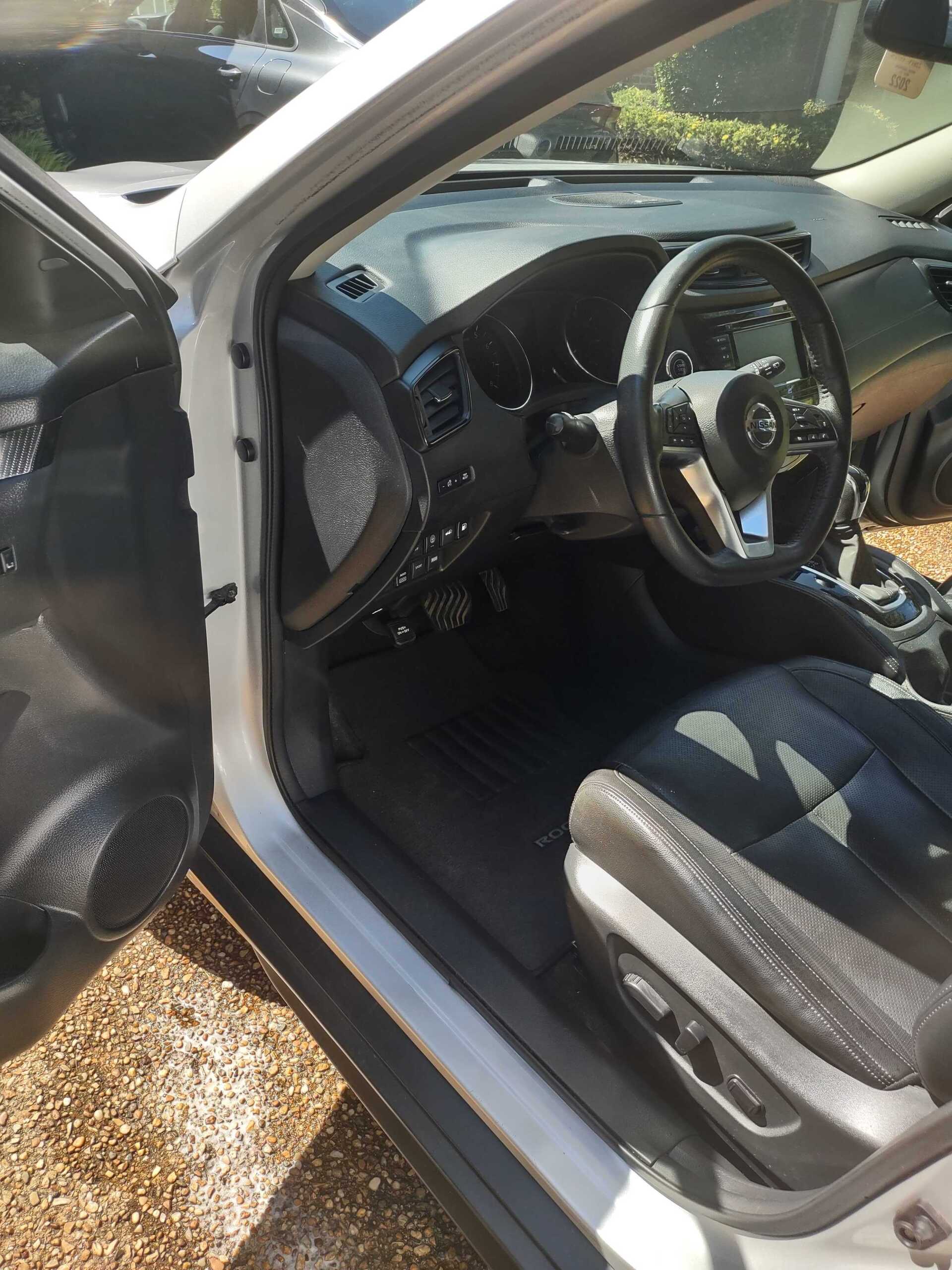 Front seat of a car after being detailed by a mobile detailing company.
