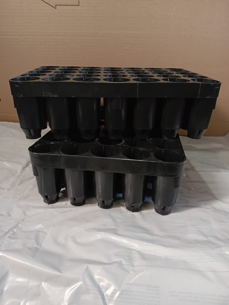 Germinadora 40 celdas de 90cc, plástico reforzado kit x 2 unidades
