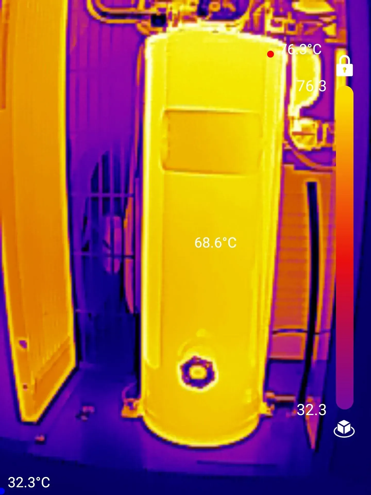 Thermal image of a water heater, yellow showing the heated tank with temperature readings.
