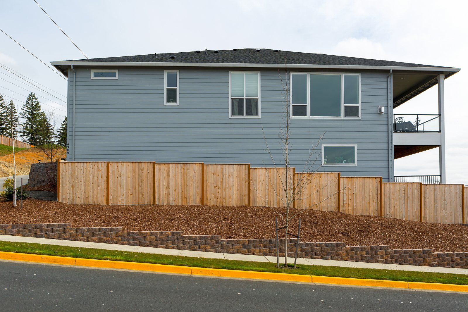 privacy fence build wood cedar pressure treated DIY