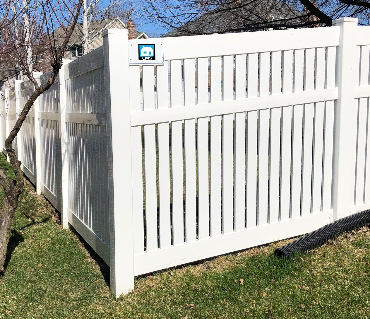 semi privacy vinyl fence elgin il