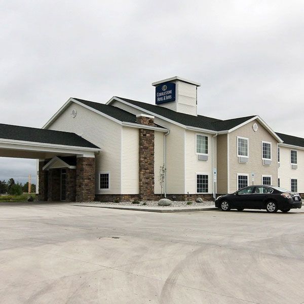 Cobblestone Hotel & Suites