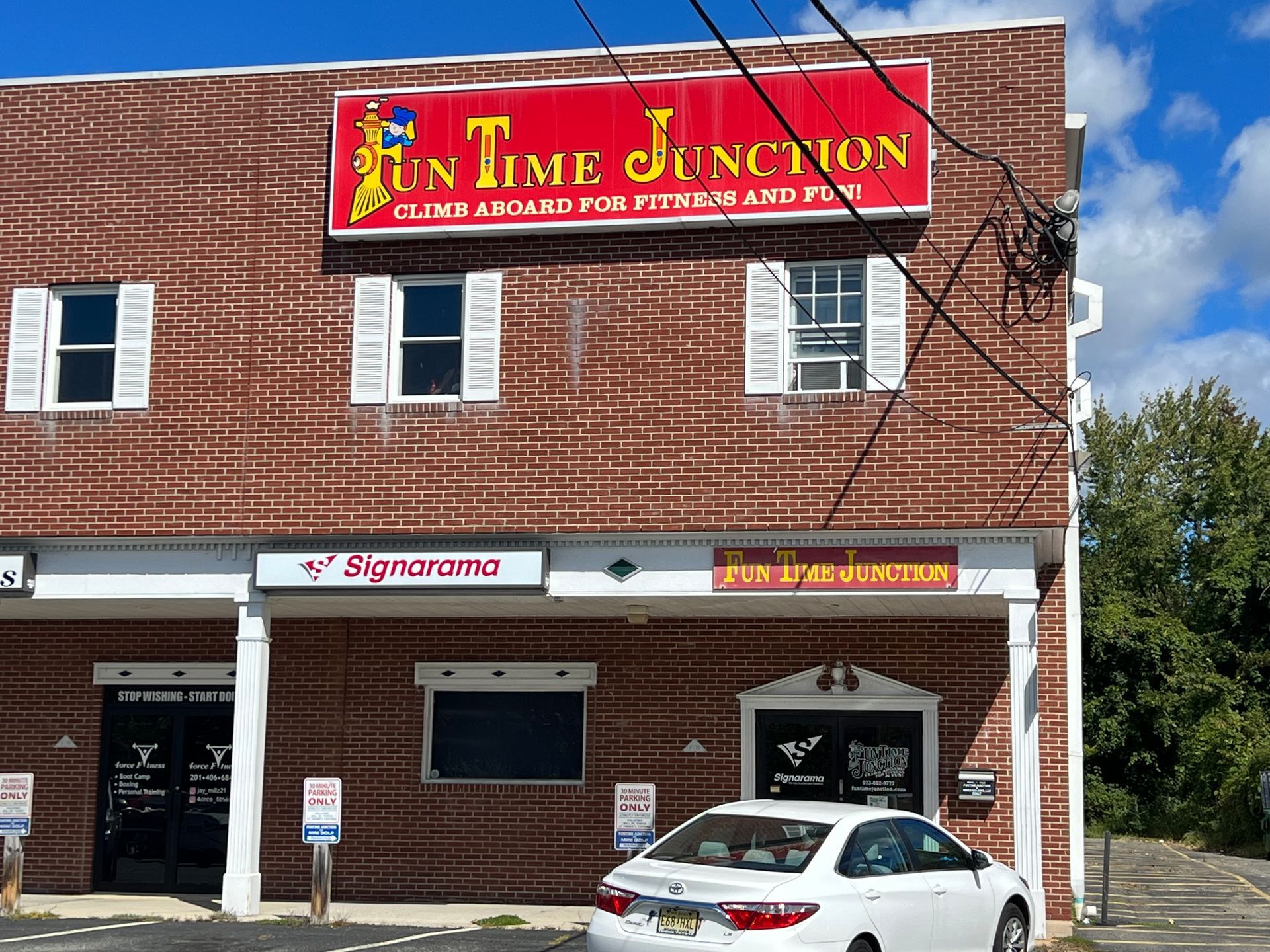 Commercial Building For Small Businesses — Clifton, NJ — Evergreen Commercial Real Estate Brokers Inc