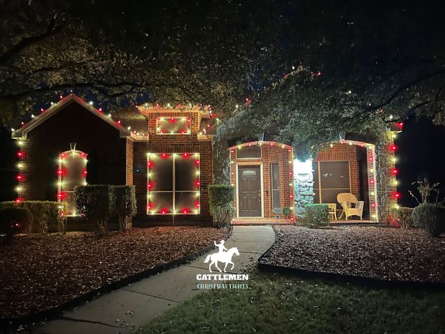 Christmas lights hanging service near me