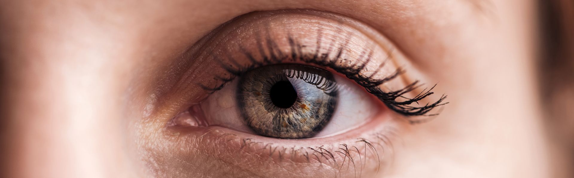 Tem cirurgia para neurite óptica