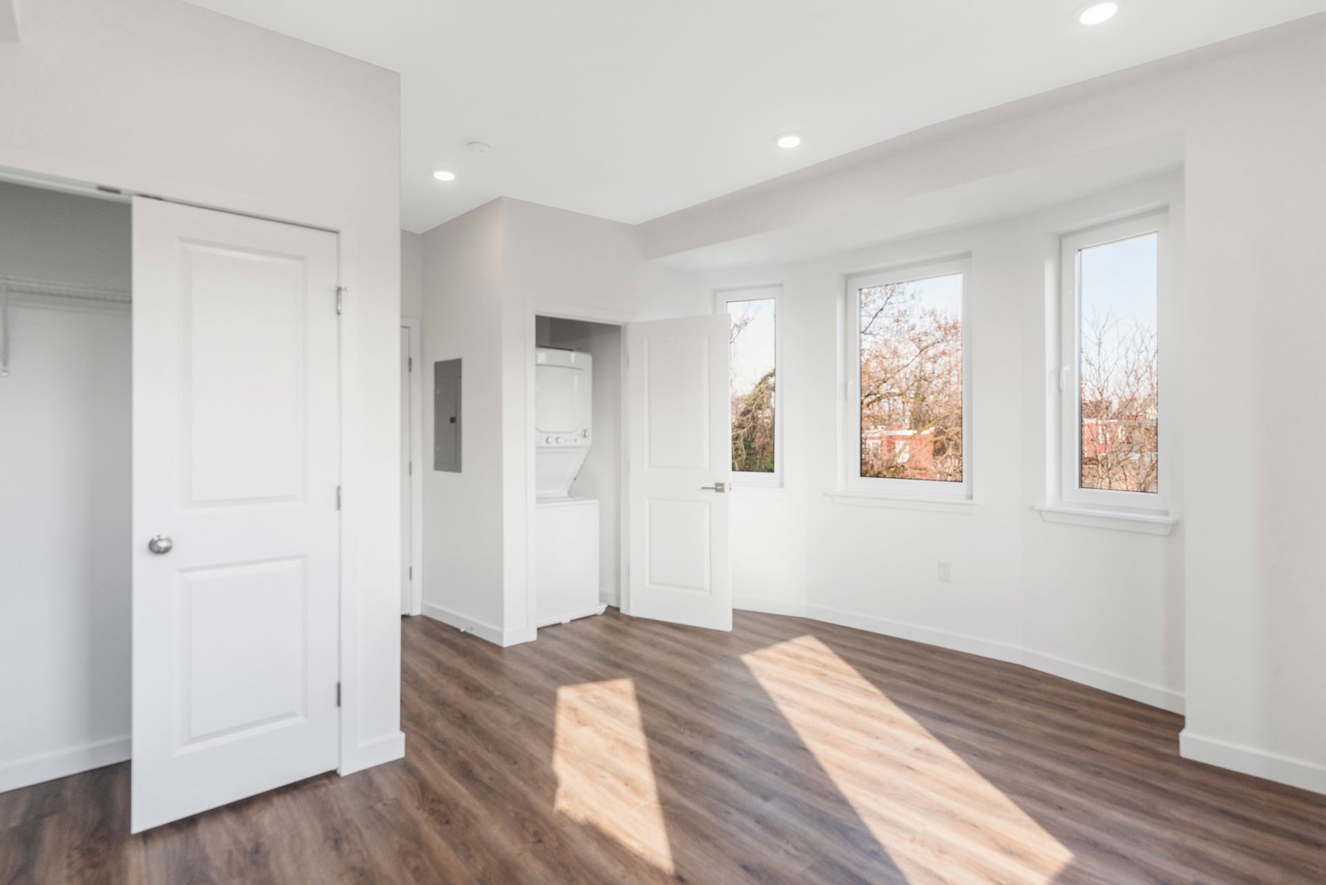 Omega Realty Group 54th STREET MANOR Philadeliphia, PA